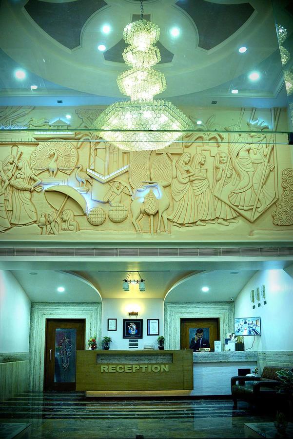 Hotel Fortune Palace Jāmnagar Zewnętrze zdjęcie